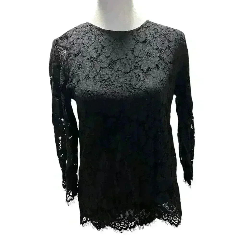 Ann Taylor XS Women's‎ Black Floral Lace Top Blouse Scalloped